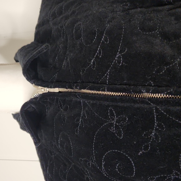 Black velvet quilted old English Style Winter Jacket. Full Zip Down Whimsigoth - Picture 6 of 13